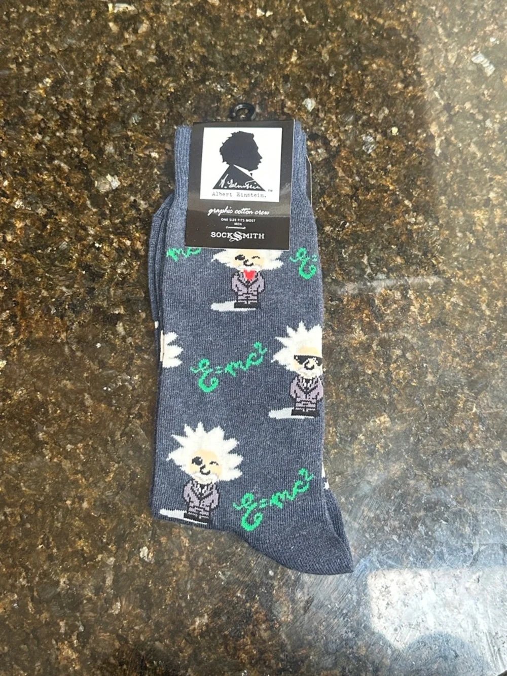 ❤️🆕 SOCK SMITH Men's Novelty Gray Cotton Crew Socks - Albert Einstein Design